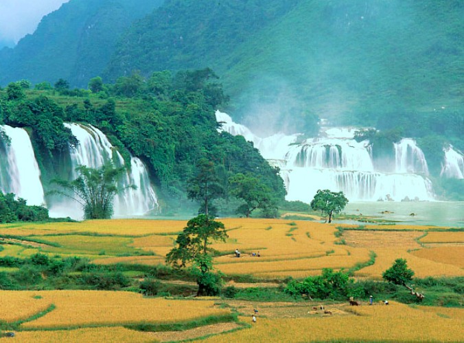 Off the beaten track in North Vietnam, Ban Gioc waterfall